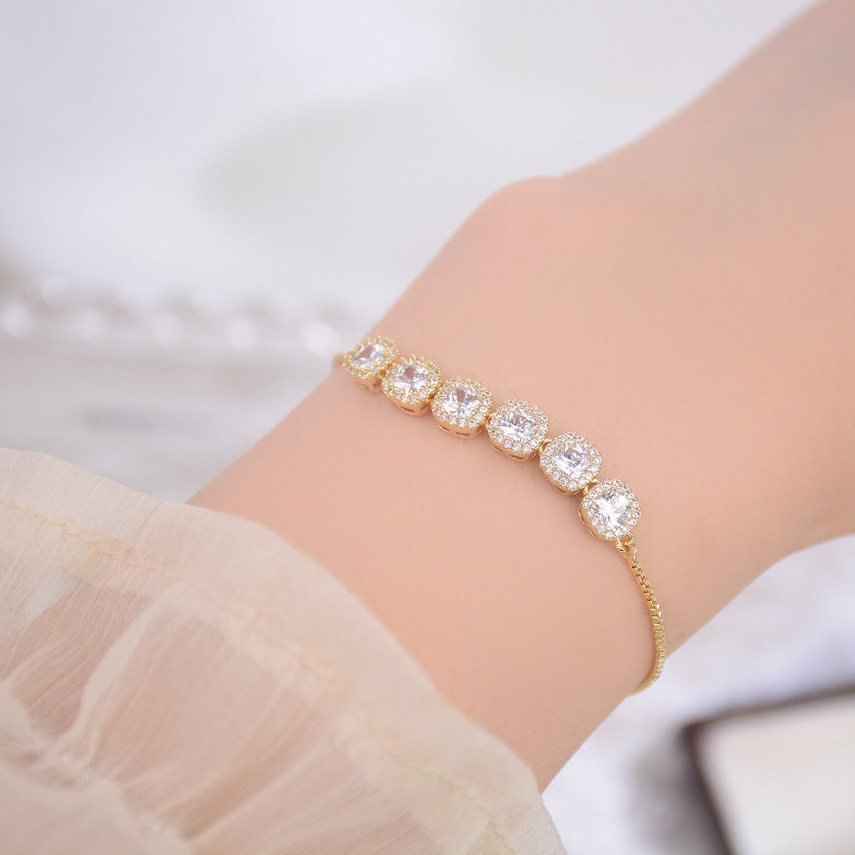 Hexad Zircon Bracelet