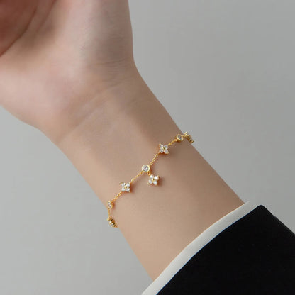 Dainty sparkle Bracelet