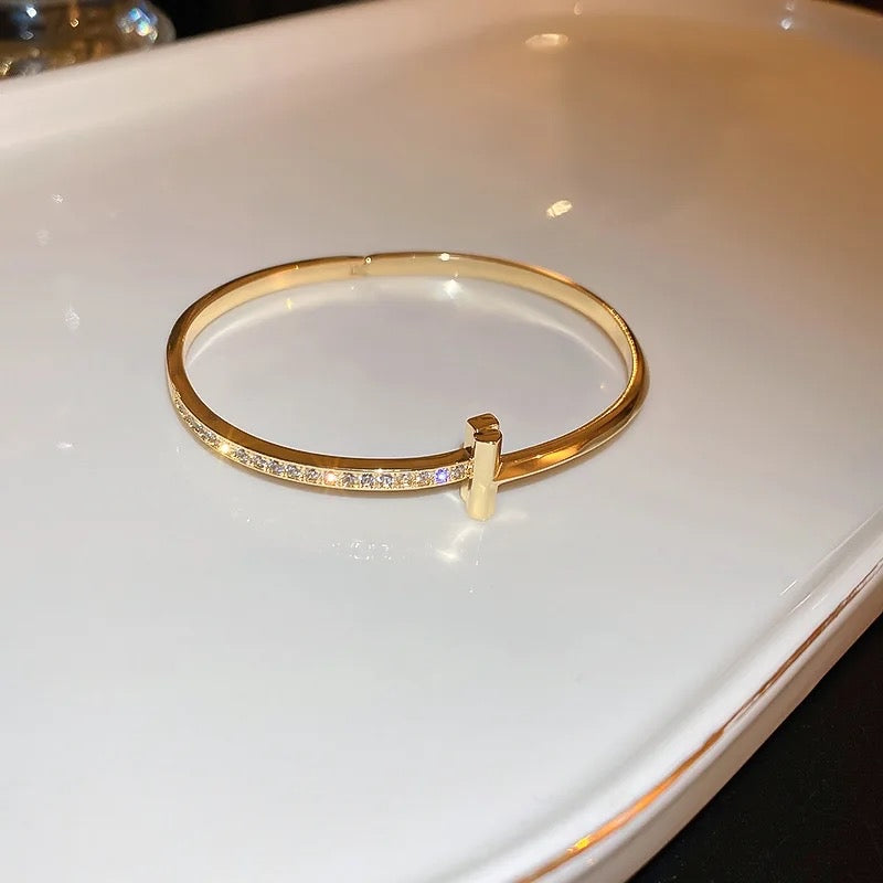 Timeless Bangle