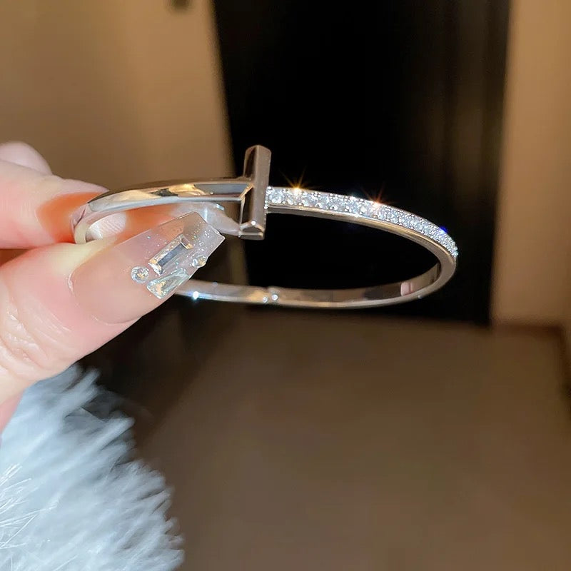 Timeless Bangle