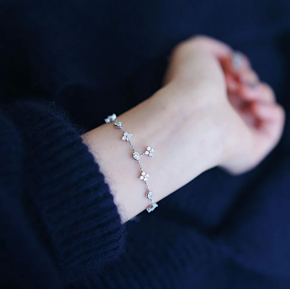 Dainty sparkle Bracelet