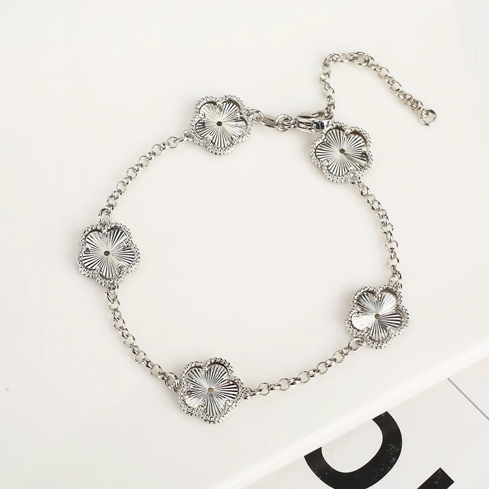 Fluted Clover Bracelet