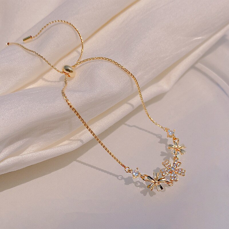 Zircon Petal Bracelet