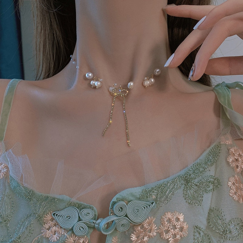 Peal Bow Necklace